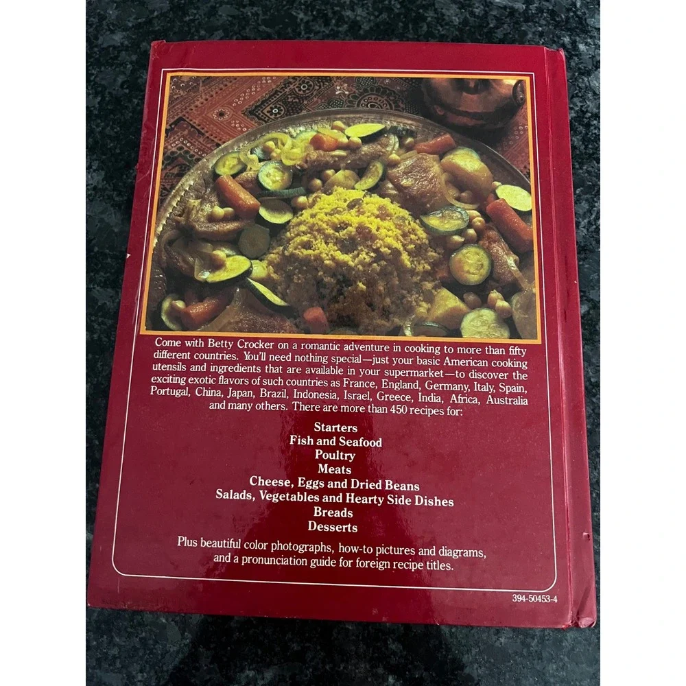 VTG Betty Crocker's International Cookbook Hardcover 1980 Recipes‎ Foods Cooking